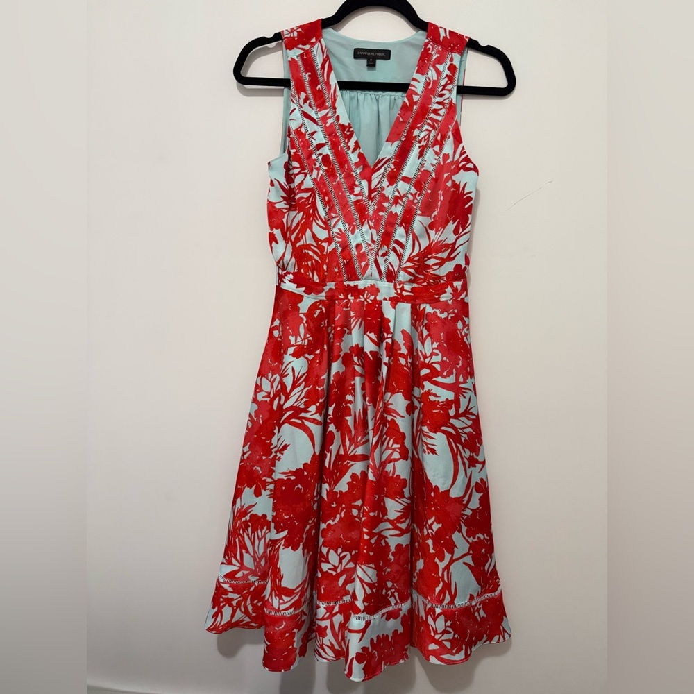 Banana Republic Floral Sleeveless V-Neck Midi Dress